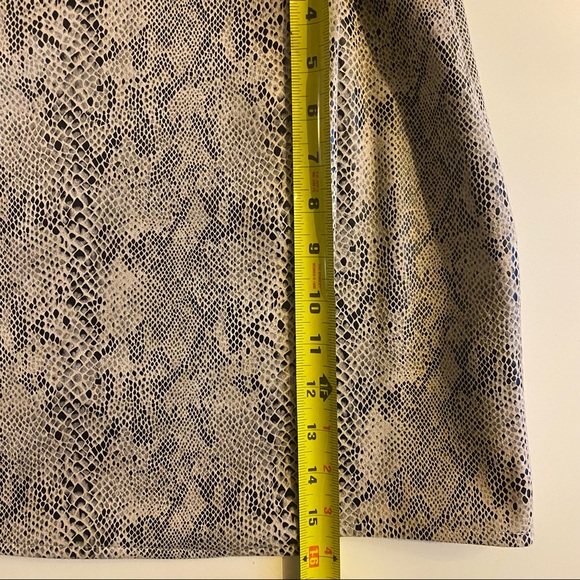 M Boutique snake print mini skirt, size S - Picture 5 of 5